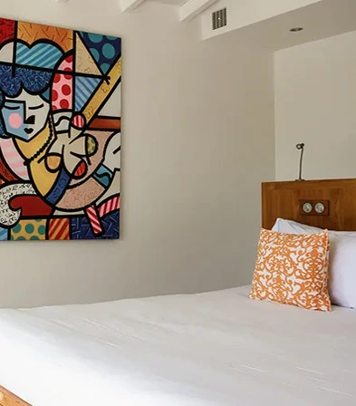 Rooms & Suites