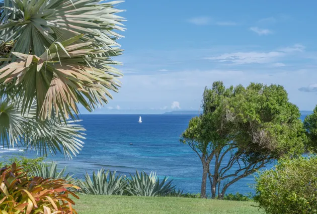 Vue mer depuis la villa Ayati à La Toubana Hôtel & Spa, séjour de luxe aux Caraïbes.