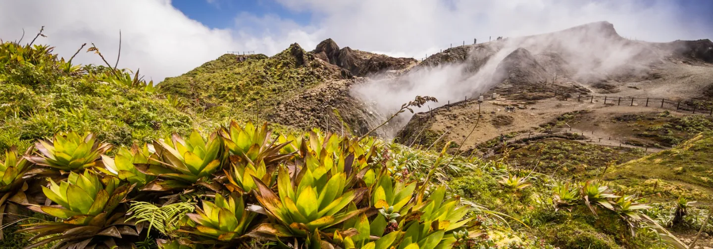 La Toubana Hôtel & Spa vous emmène à la découverte de la Soufrière, la “Vieille Dame” des Caraïbes, entre nature et bien-être.