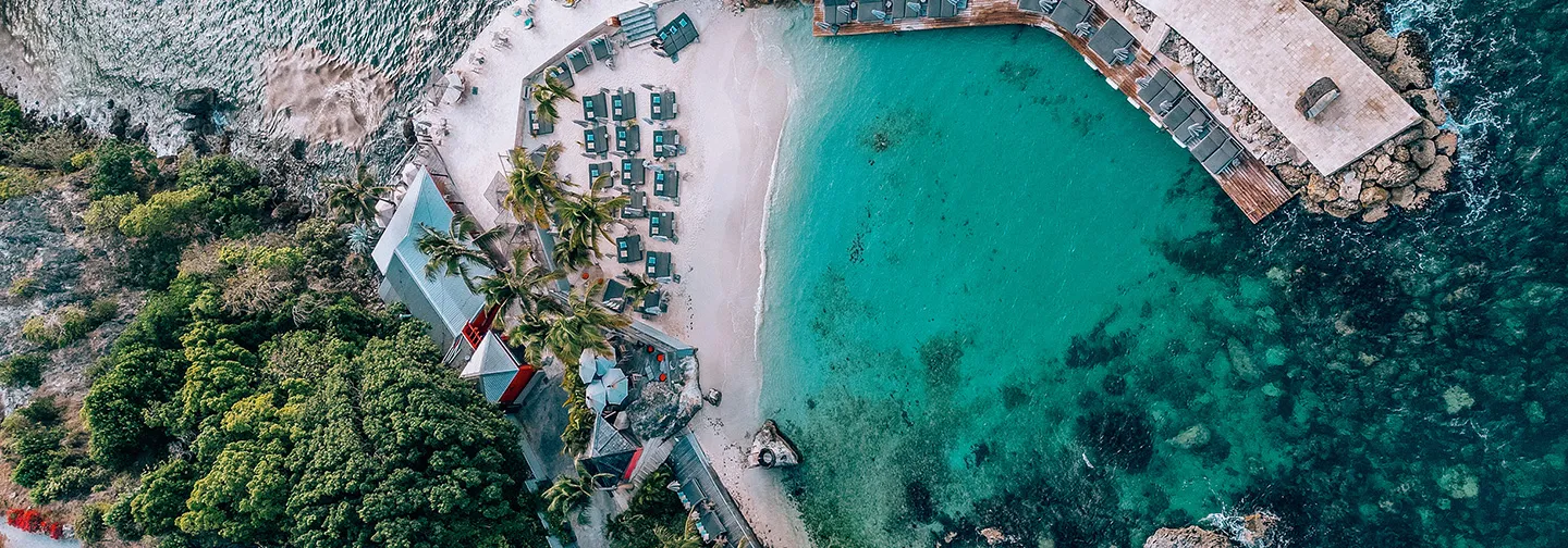 Vue aérienne de la plage de La Toubana Hotel & Spa pour l'offre Be The First en Guadeloupe