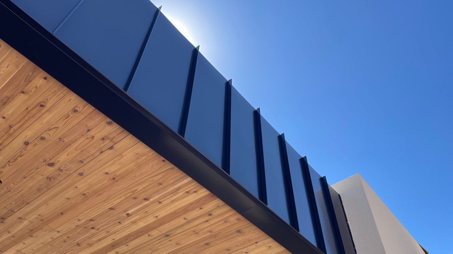 Does a Metal Roof Make Your Phoenix Home Hotter? Myths vs. Reality