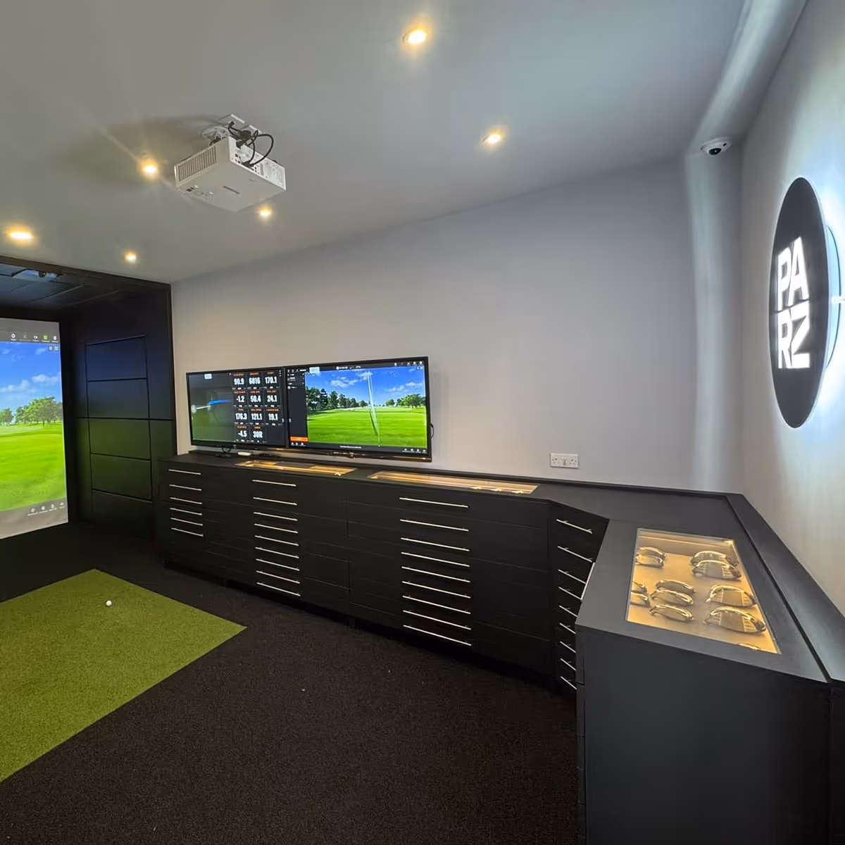 PARZ Custom fitting at WGC London