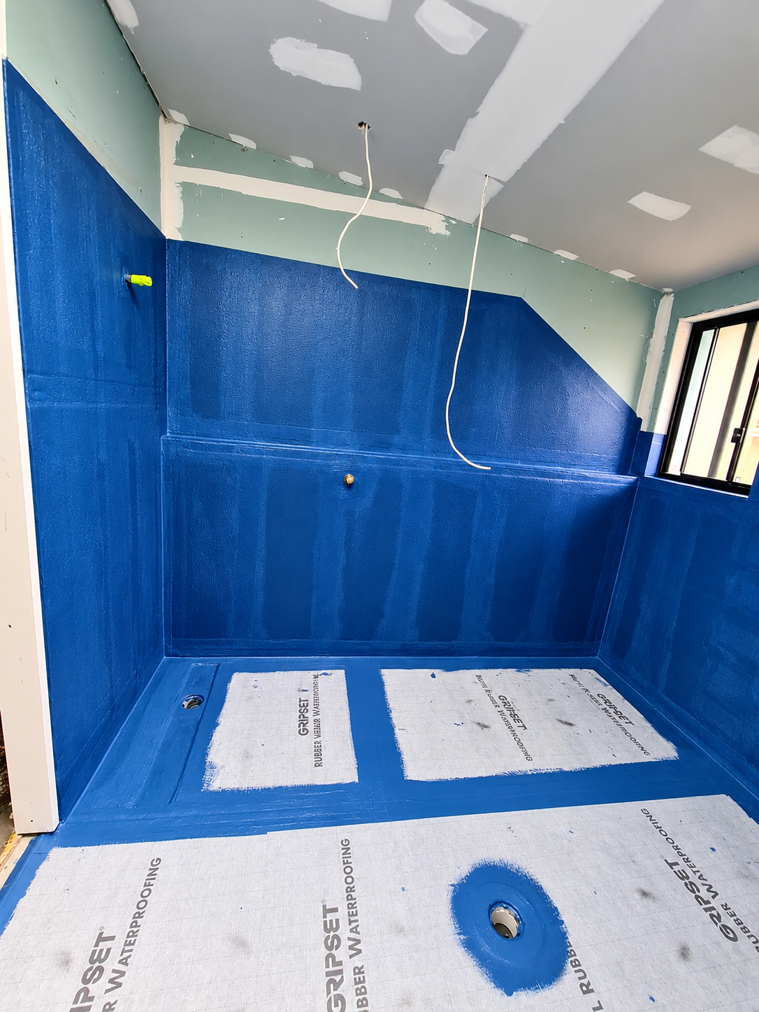 Waterproofing membrane before tiling