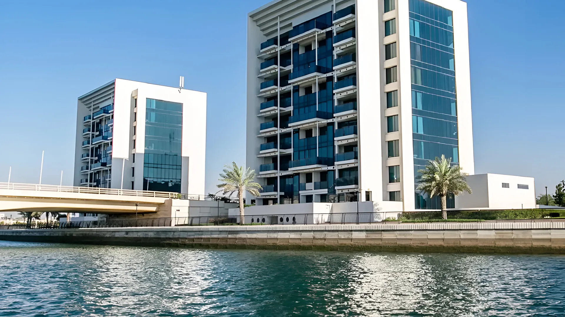 Lagoon Views in Mina Al Arab