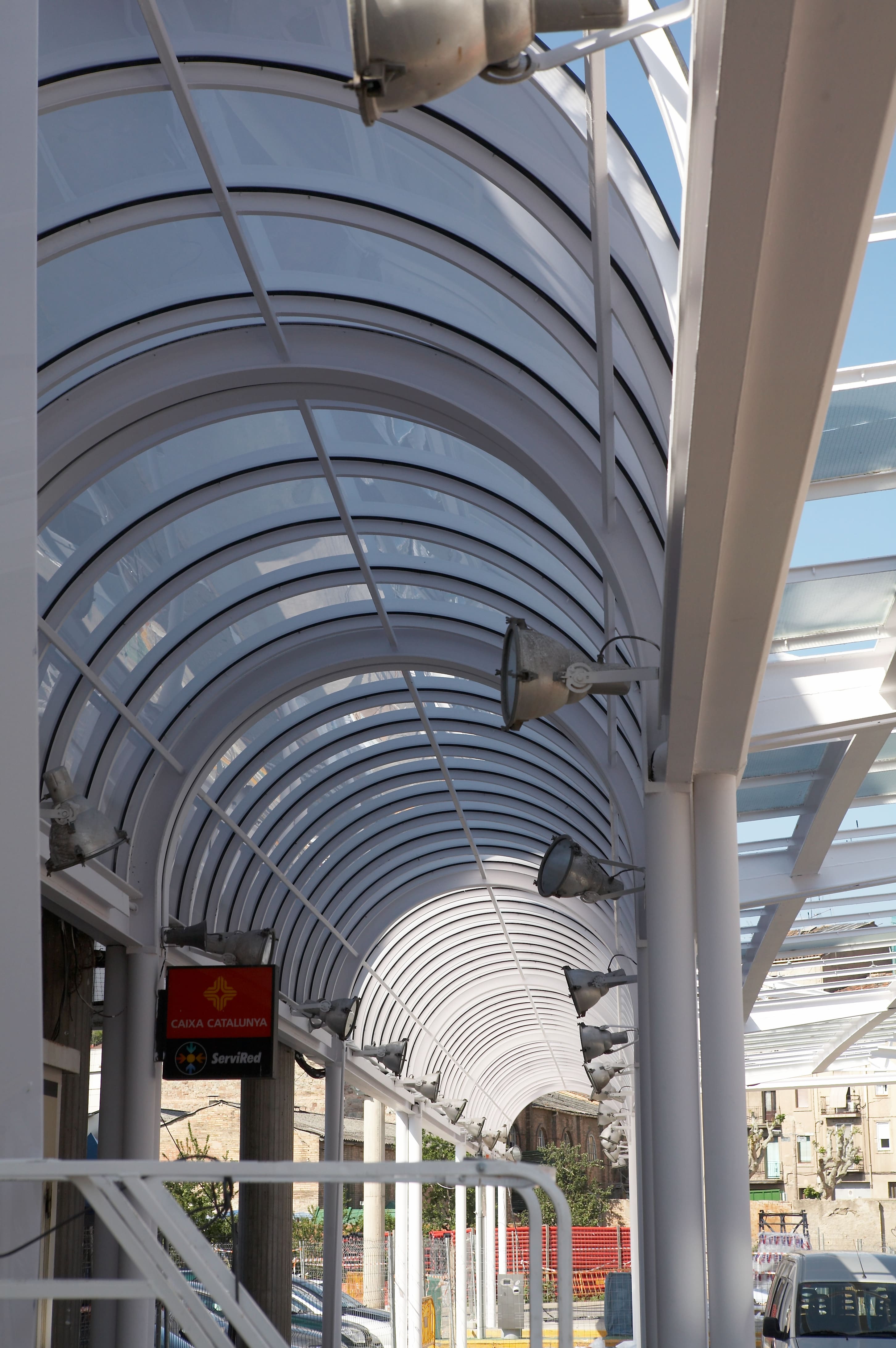 Policarbonato Compacto - Obra Pública - Estación Autobuses Manresa