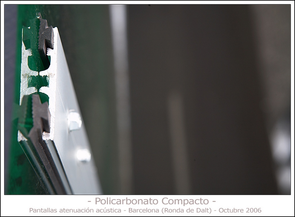 Policarbonato Compacto - Interiorismo/Decoración - Pantallas de atenuación acústica-Rondas (Barcelona)
