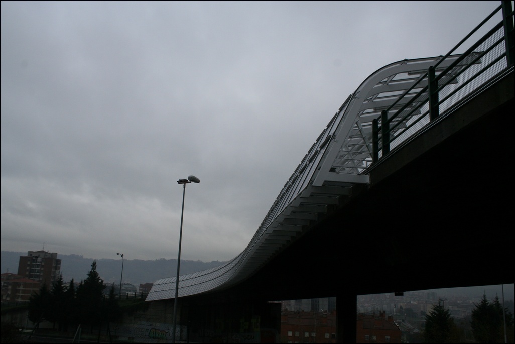 Policarbonato Compacto - Obra Pública - Pasarela Larraskitu (Bilbao)