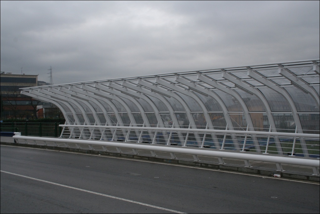Policarbonato Compacto - Obra Pública - Pasarela Larraskitu (Bilbao)