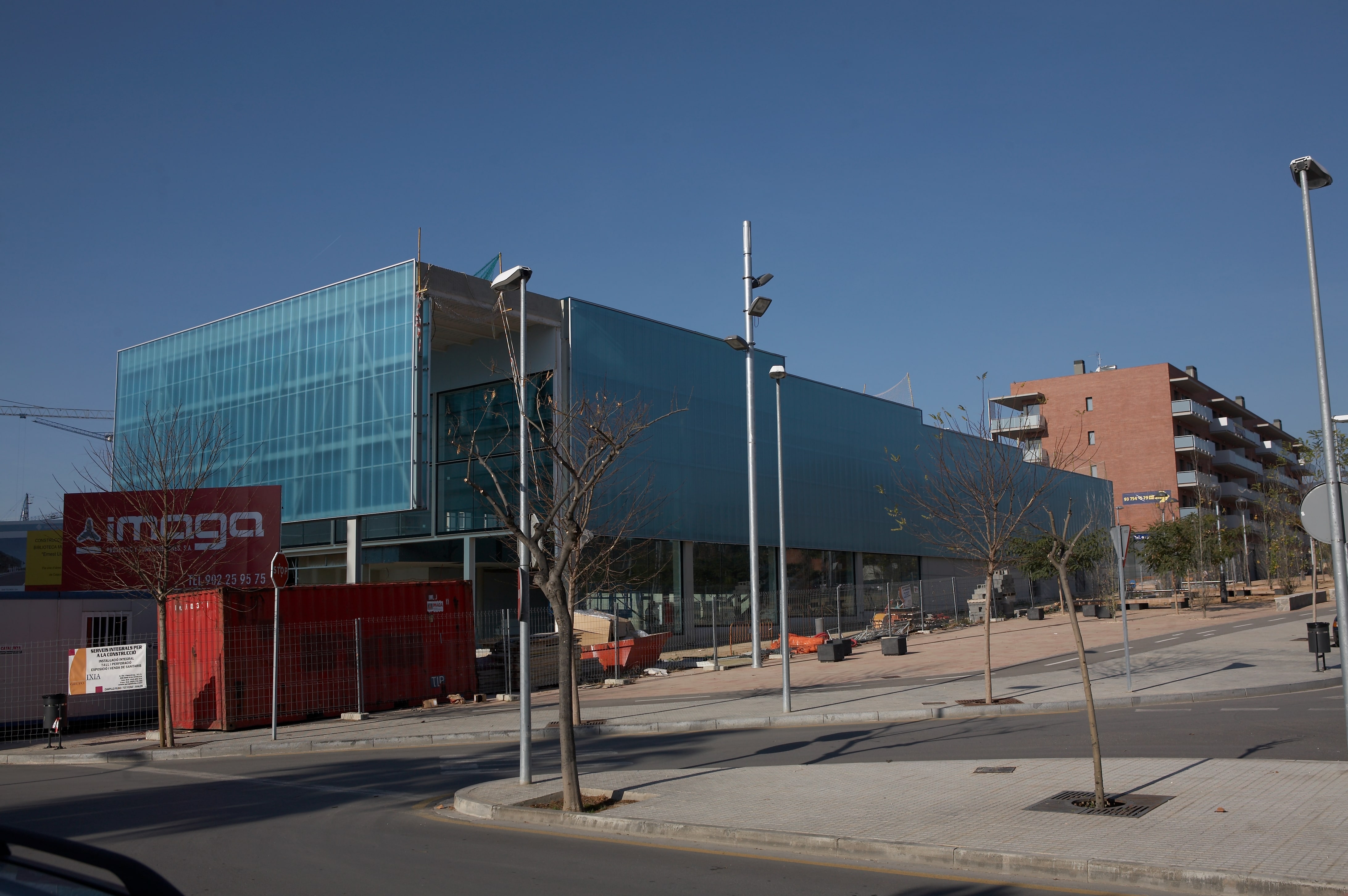 Sistemas (Policarbonato Celular) - Centros Educativos - Biblioteca (Vilasar de Mar - Barcelona)