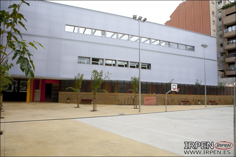 Sistemas (Policarbonato Celular) - Interiorismo/Decoración - CEIP Els Llorers (Barcelona)