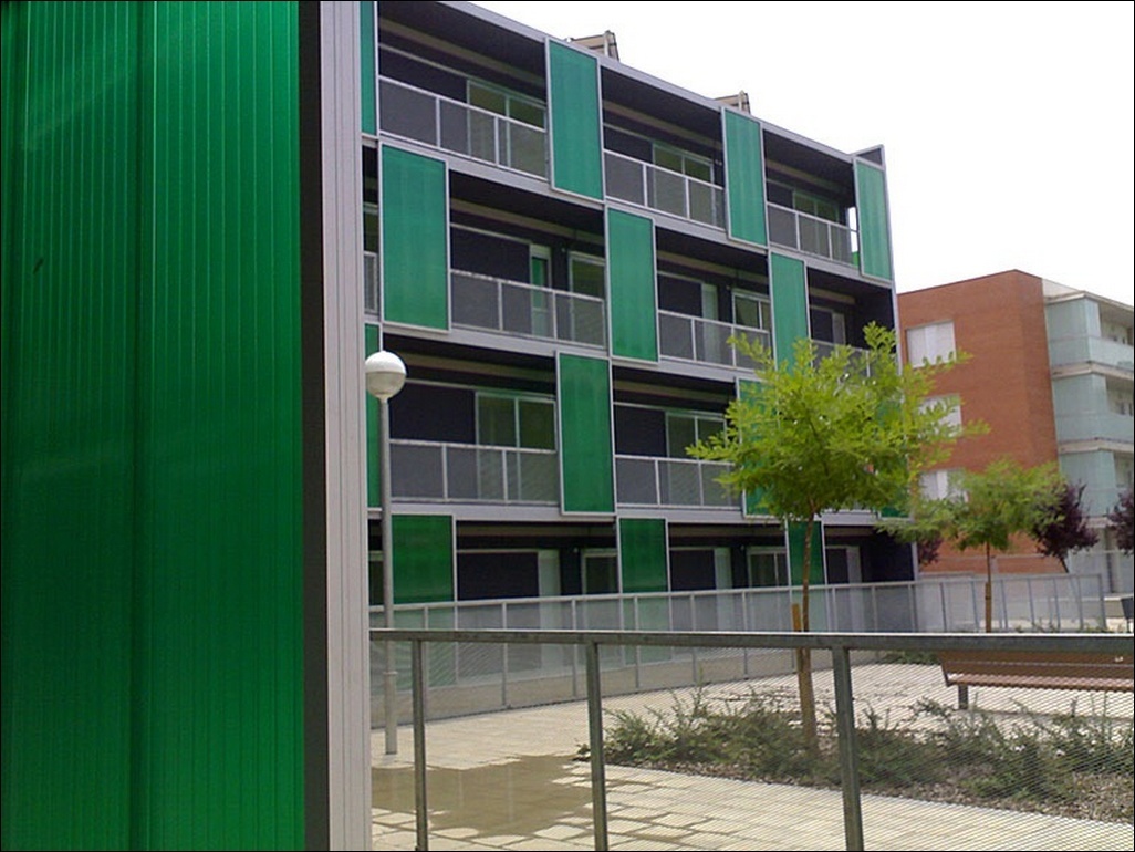 Sistemas (Policarbonato Celular) - Vivienda - Edificio Viviendas (Lleida)