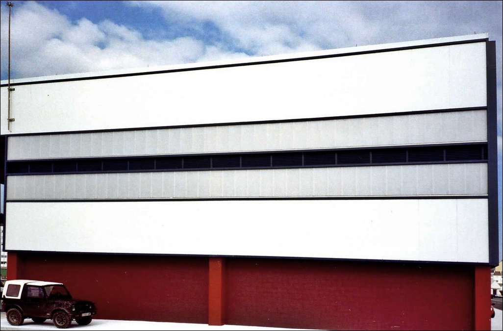 Sistemas (Policarbonato Celular) - Interiorismo/Decoración - Lucernario perimetral (Burela - Lugo)