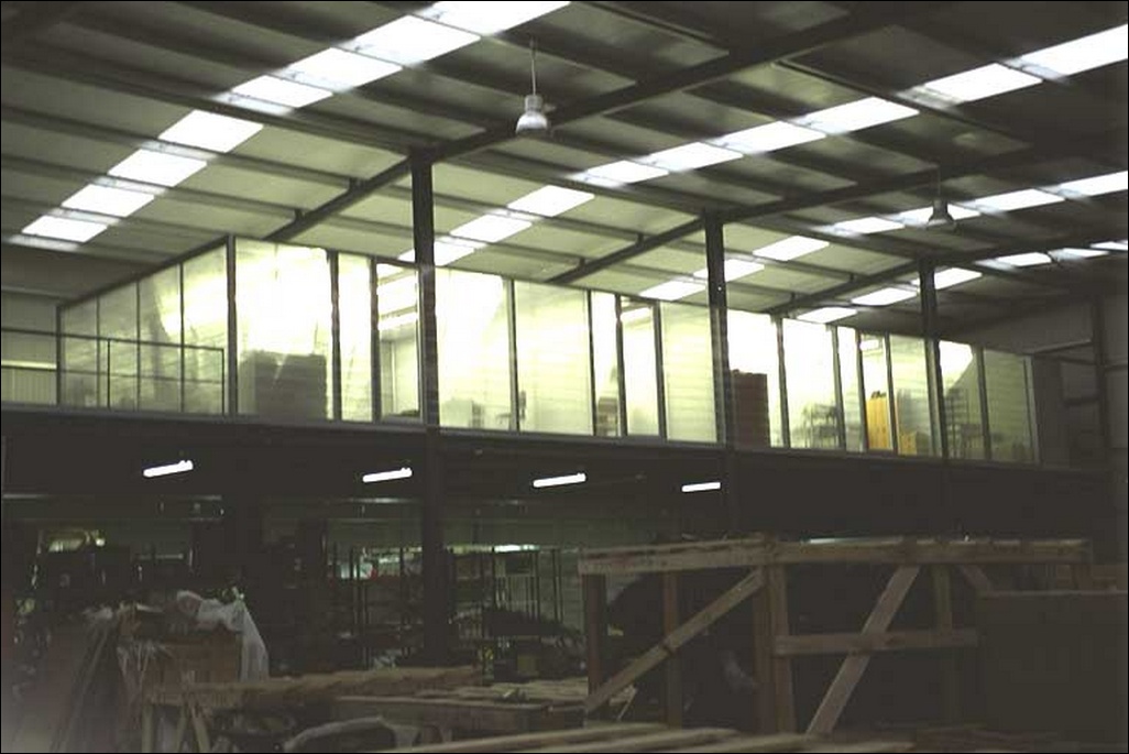 Sistemas (Policarbonato Celular) - Obra Privada - Oficinas Ferrer Dalmau