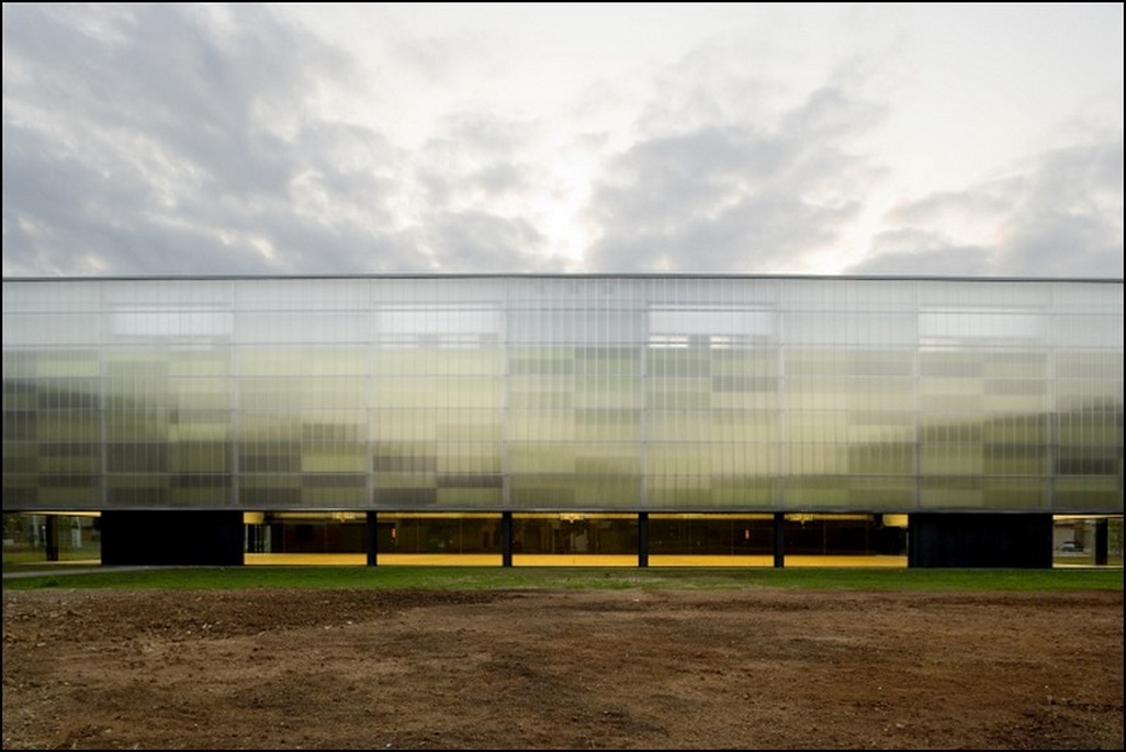 Sistemas (Policarbonato Celular) - Instalaciones Deportivas - Polideportivo Olot (Girona)