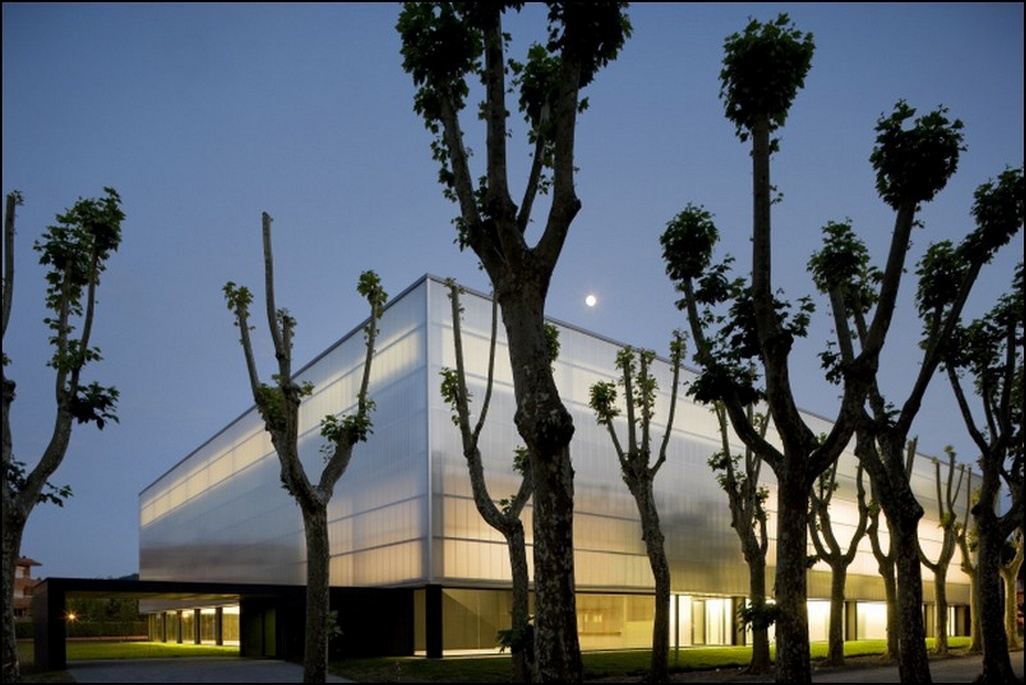 Sistemas (Policarbonato Celular) - Instalaciones Deportivas - Polideportivo Olot (Girona)