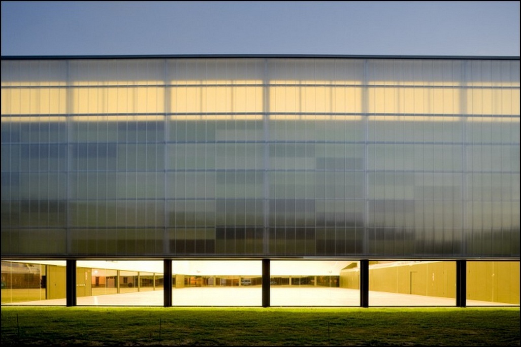 Sistemas (Policarbonato Celular) - Instalaciones Deportivas - Polideportivo Olot (Girona)