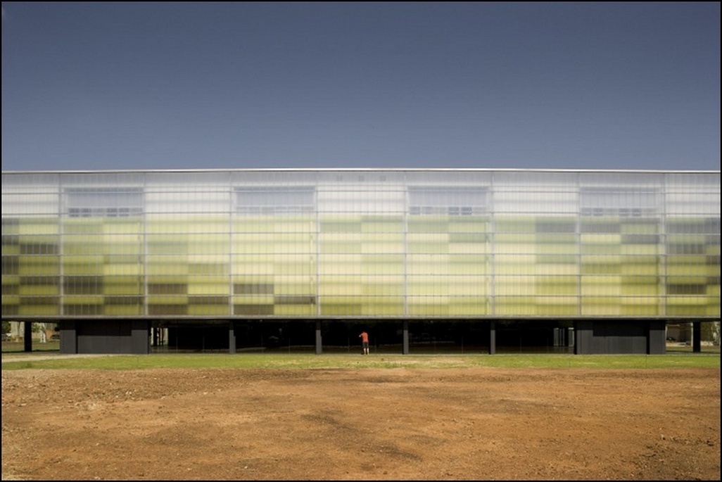 Sistemas (Policarbonato Celular) - Instalaciones Deportivas - Polideportivo Olot (Girona)