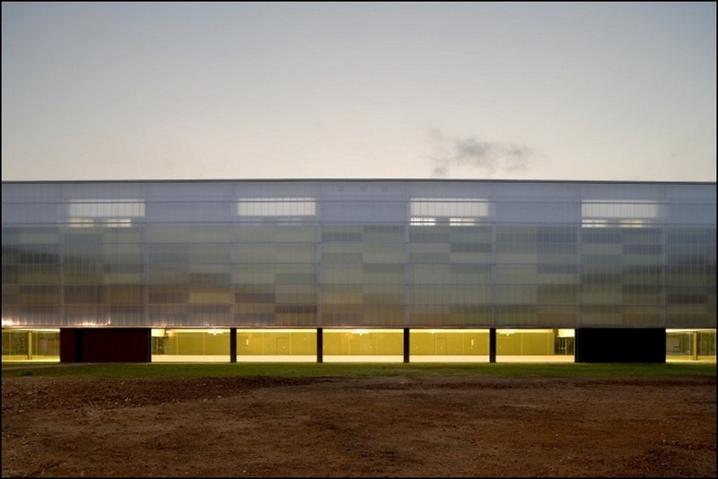 Sistemas (Policarbonato Celular) - Instalaciones Deportivas - Polideportivo Olot (Girona)
