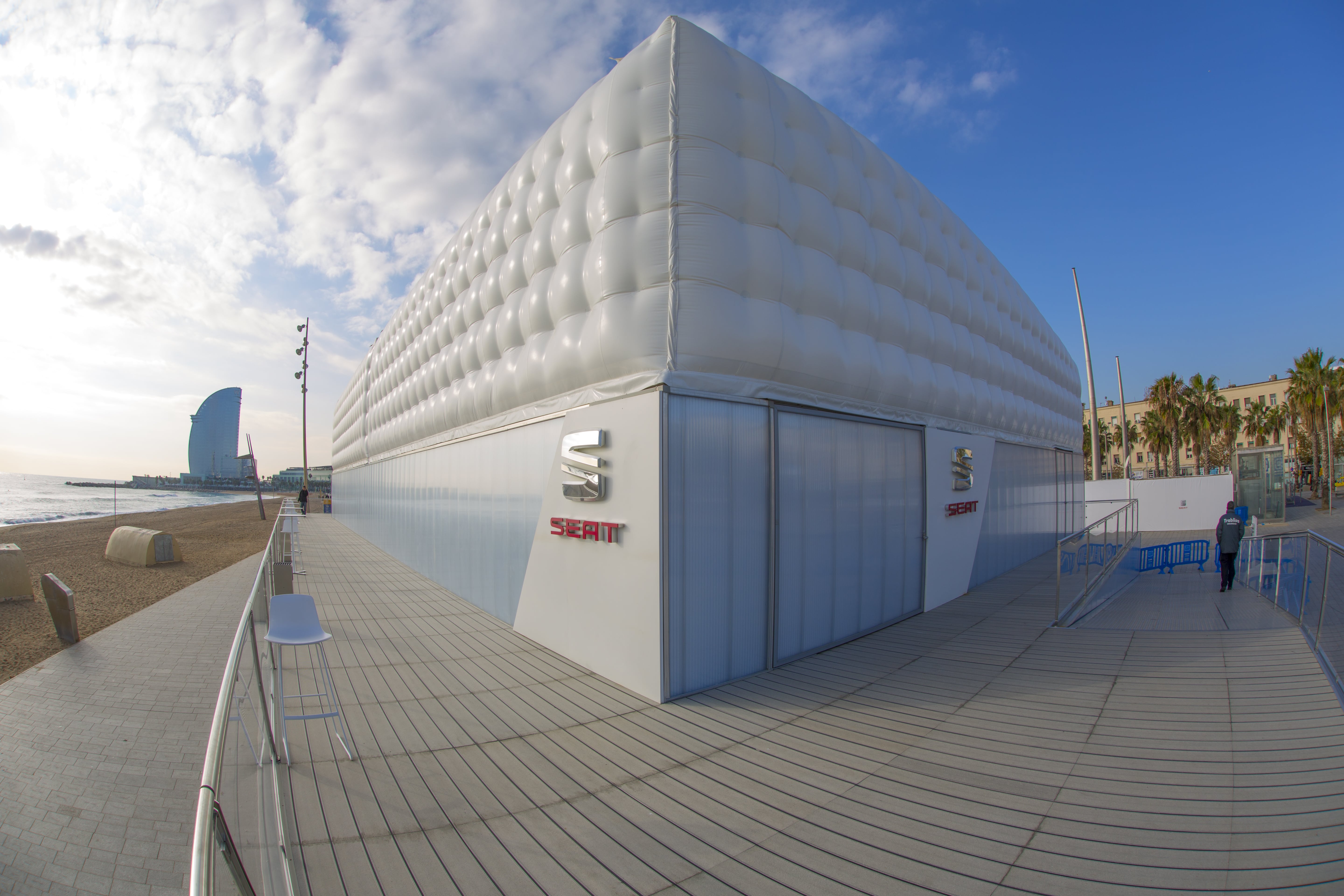 Sistemas (Policarbonato Celular) - Obra Privada - Stands (SEAT - Barcelona)