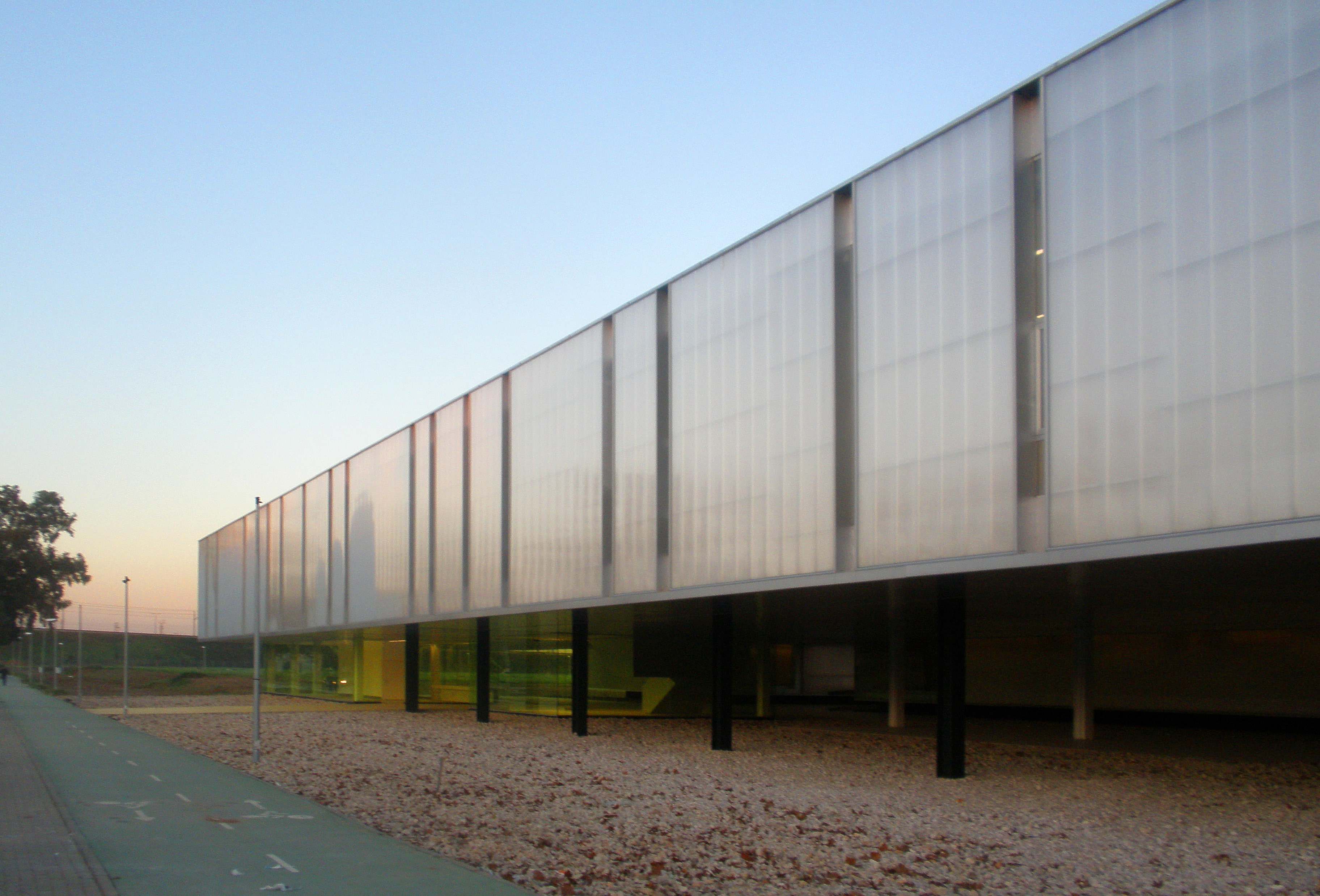 Sistemas (Policarbonato Celular) - Centros Educativos - Universidad Pablo de Olavide (Sevilla)