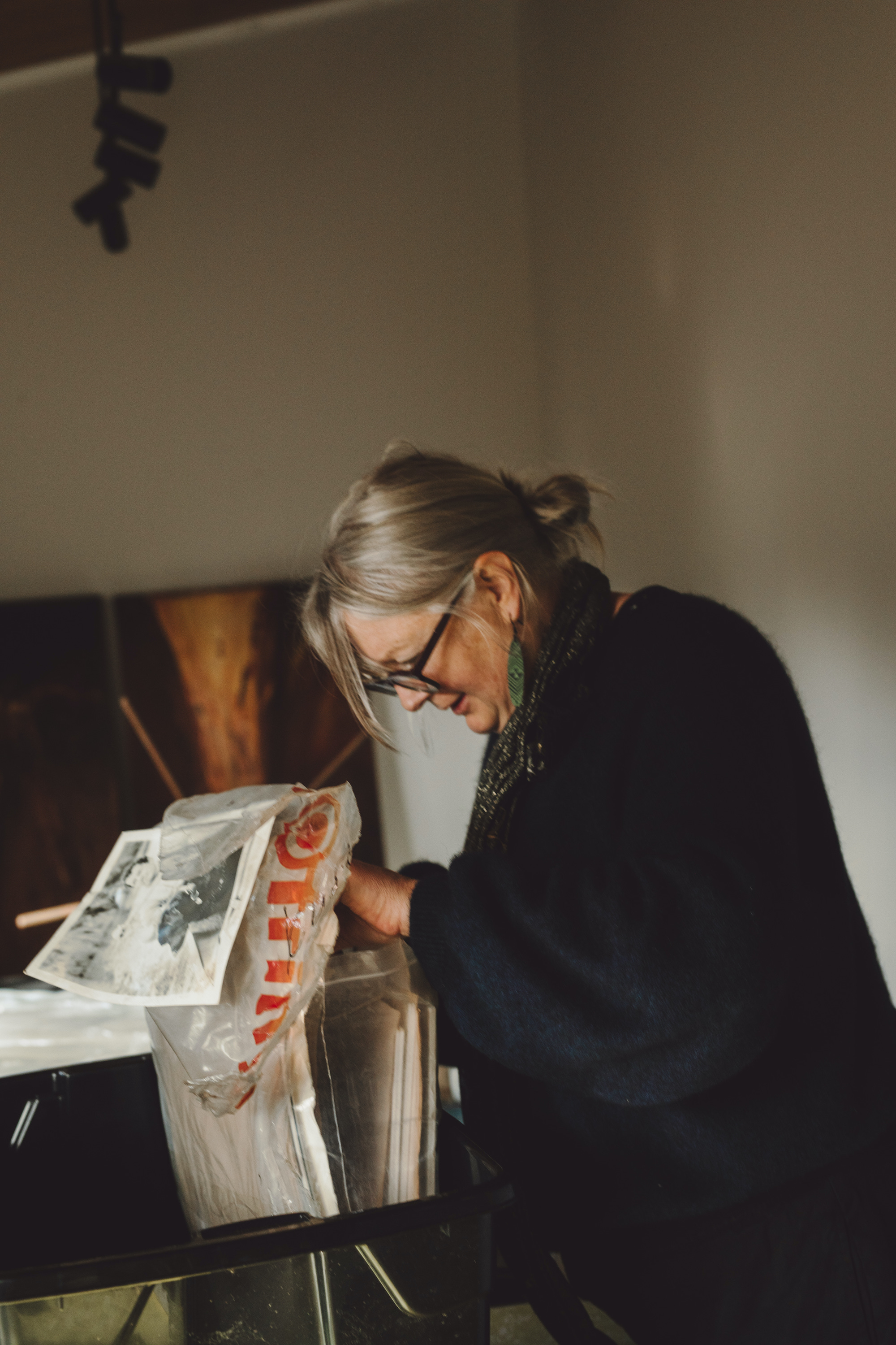 Lisa North art teacher organising workshop