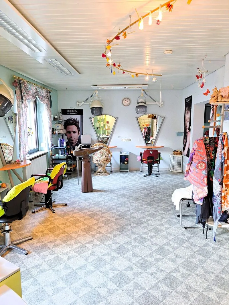 Immobilienperle Veronika Löffler, Fernsehraum