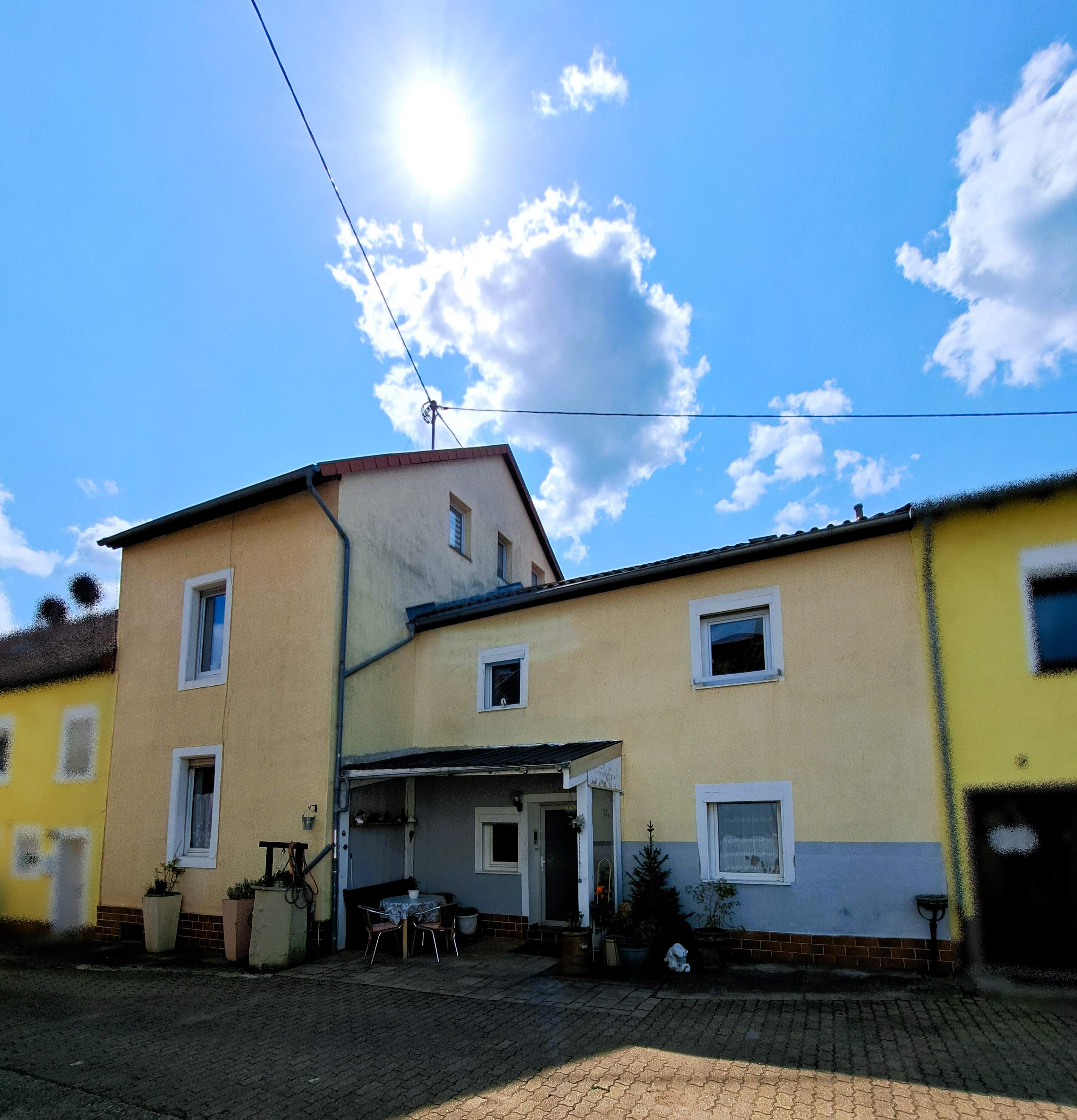 Immobilienperle Veronika Löffler, Esszimmereinrichtung