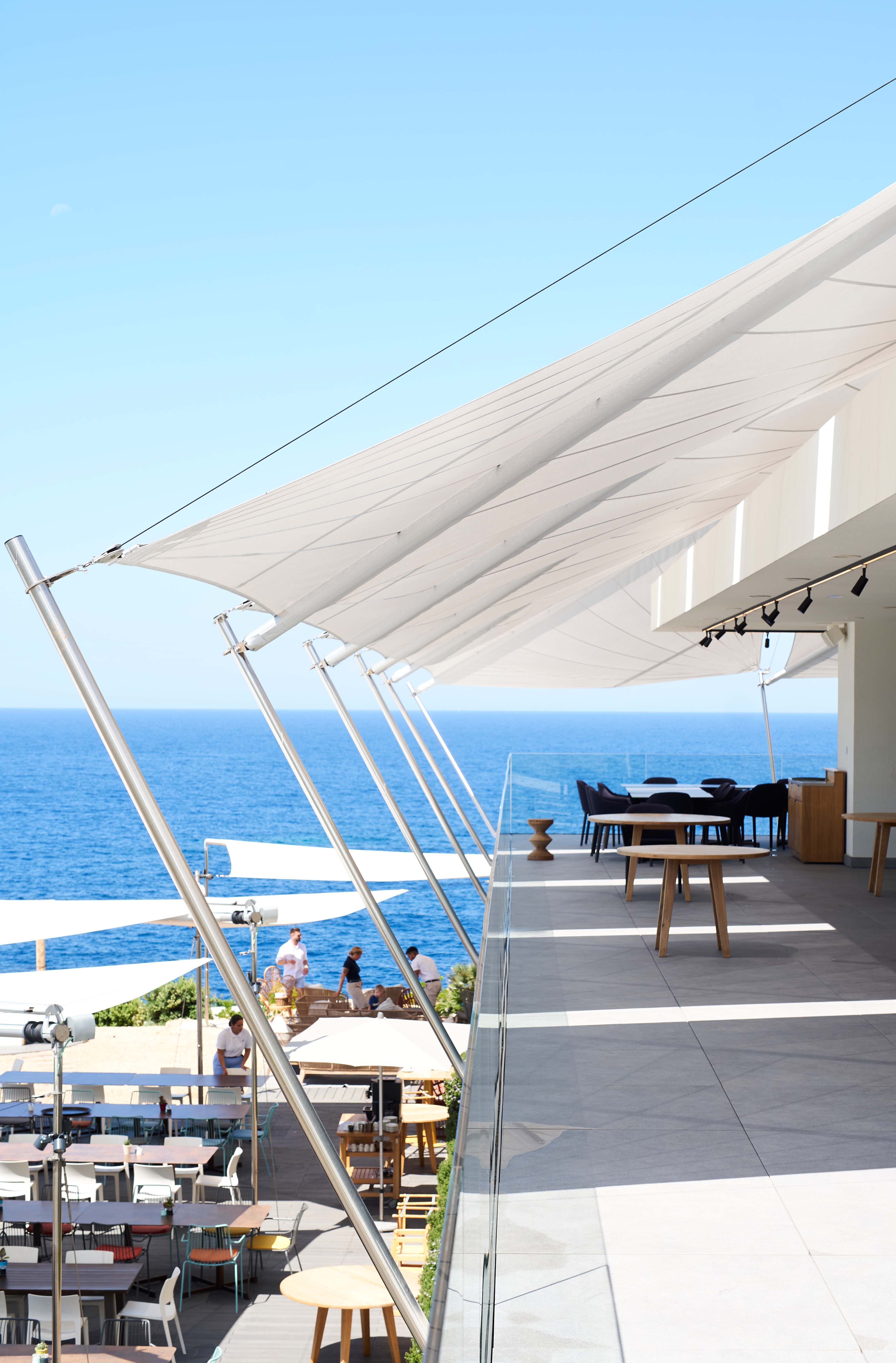 SunSquare Sonnensegel symmetrisch geplant und errichtet von Incompar Balear S.L.