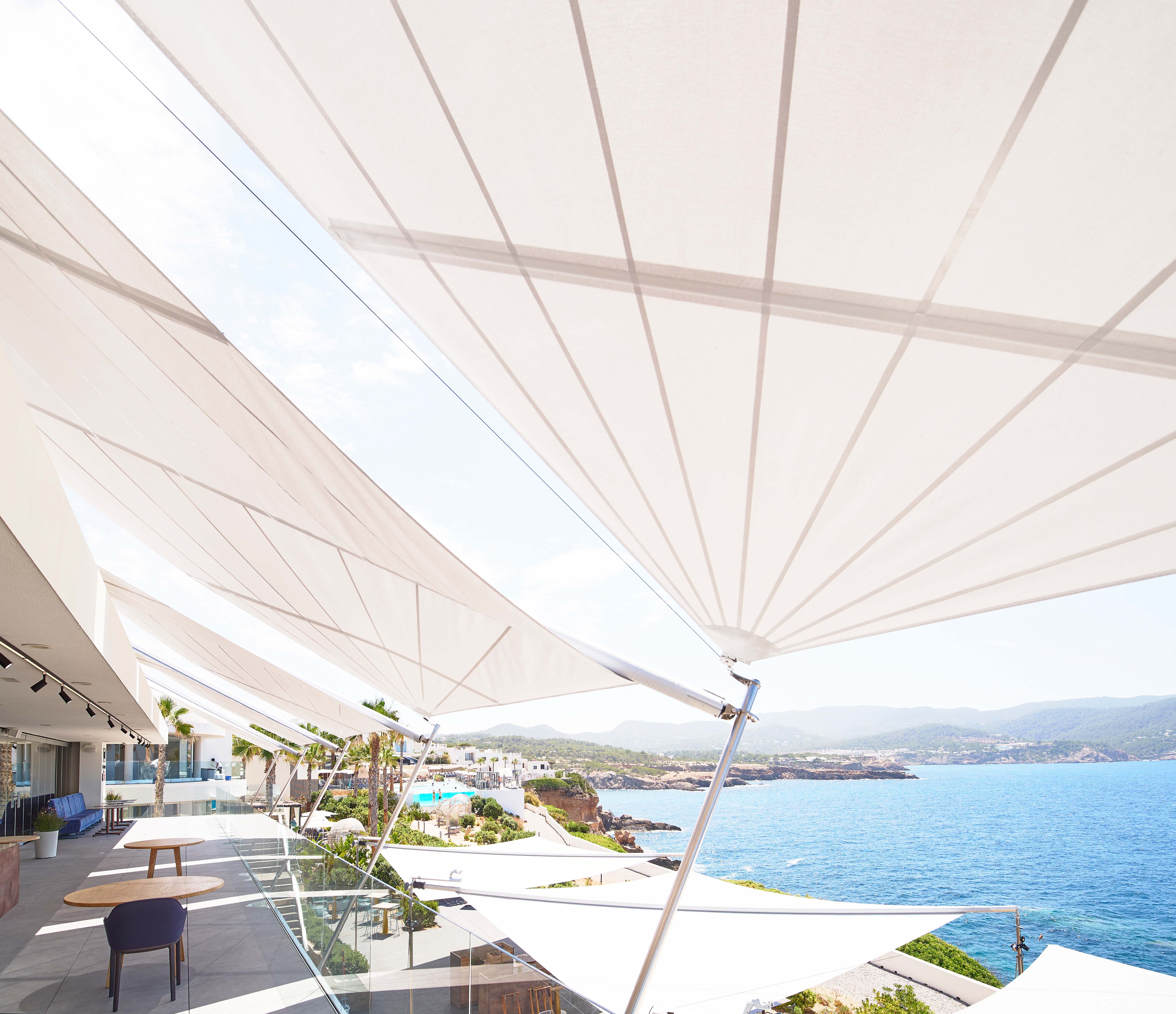 Gastronomie und Hotellerie weltweit vertrauen auf SunSquare Sonnensegel - die Erfinder des vollautoamtischen Sonnensegel-Systems.