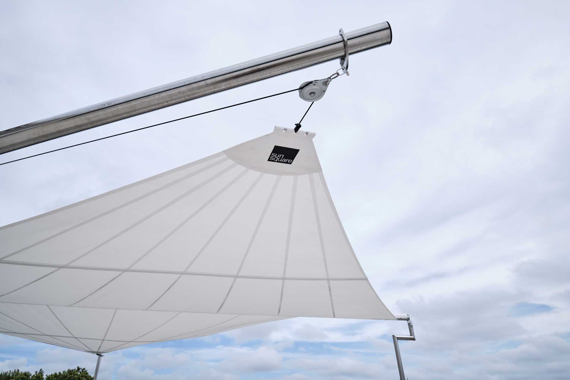 Detailaufnahme eines Dreiecksegels.