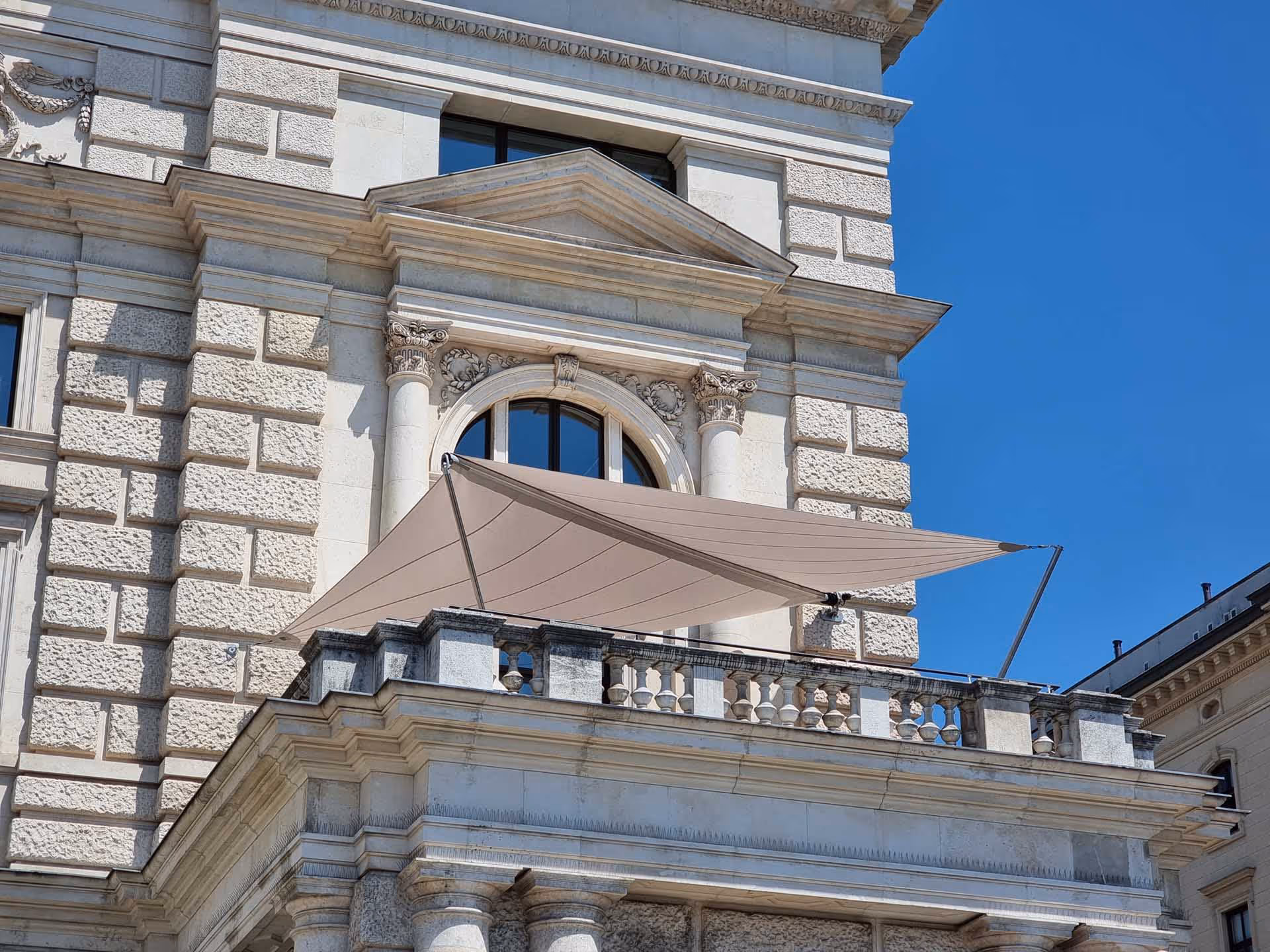 Ein gelungenes Beispiel für die Verbindung von Design, Technik und kultureller Verantwortung.