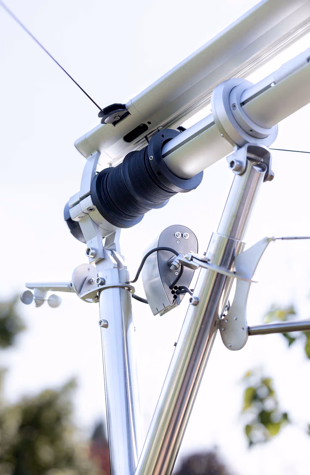 Ein gelungenes Beispiel für die Verbindung von Gartenarchitektur und textilem Sonnenschutz.