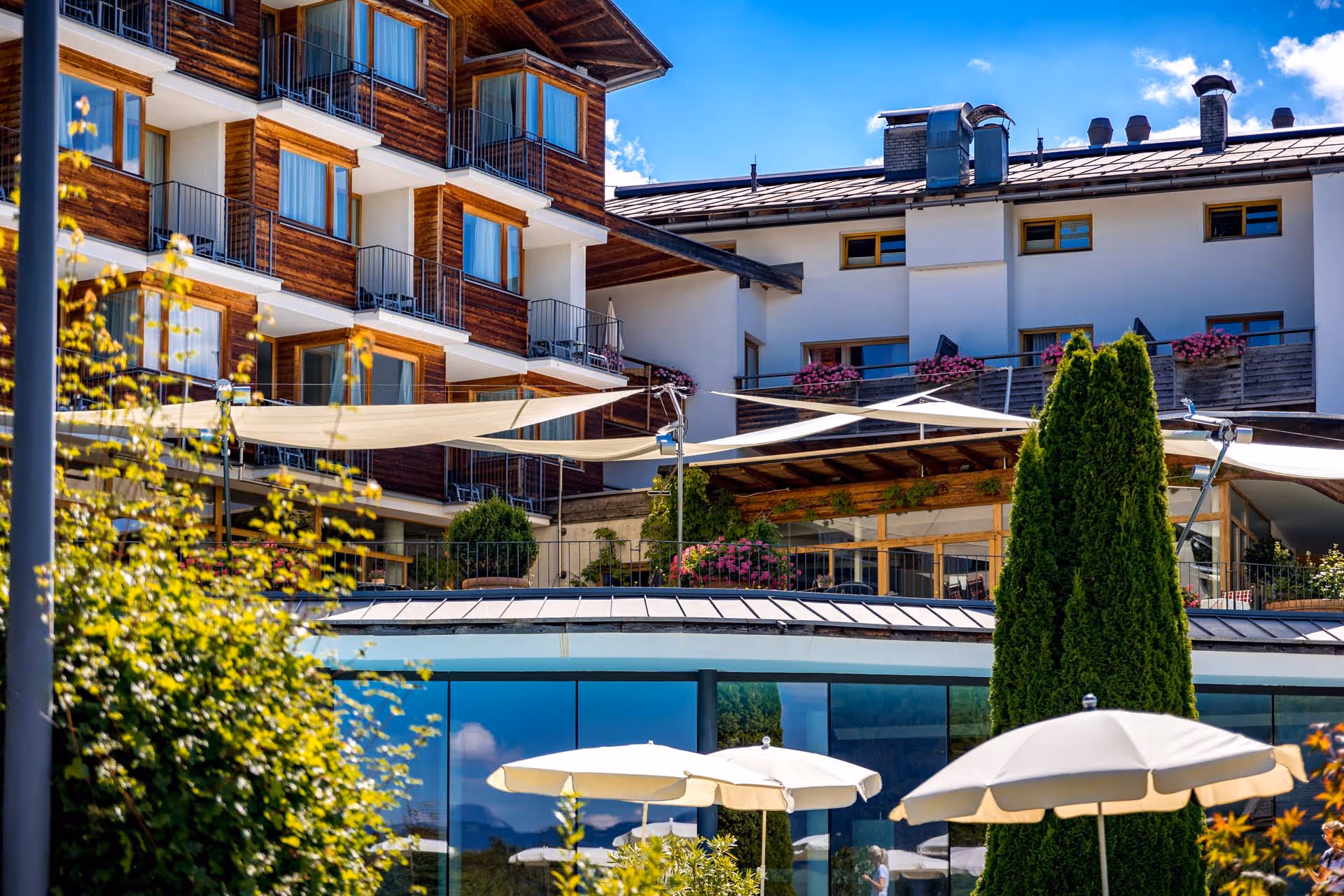 Die Anlage schafft Raum für Ruhe, Genuss und Entschleunigung mit Blick ins Grüne.