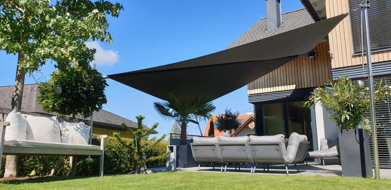 Unlike LET or Soliday awnings, SunSquare creates solutions for its customers through its flexible range of attachments and over 15,000 completed projects worldwide, which are created in close cooperation.