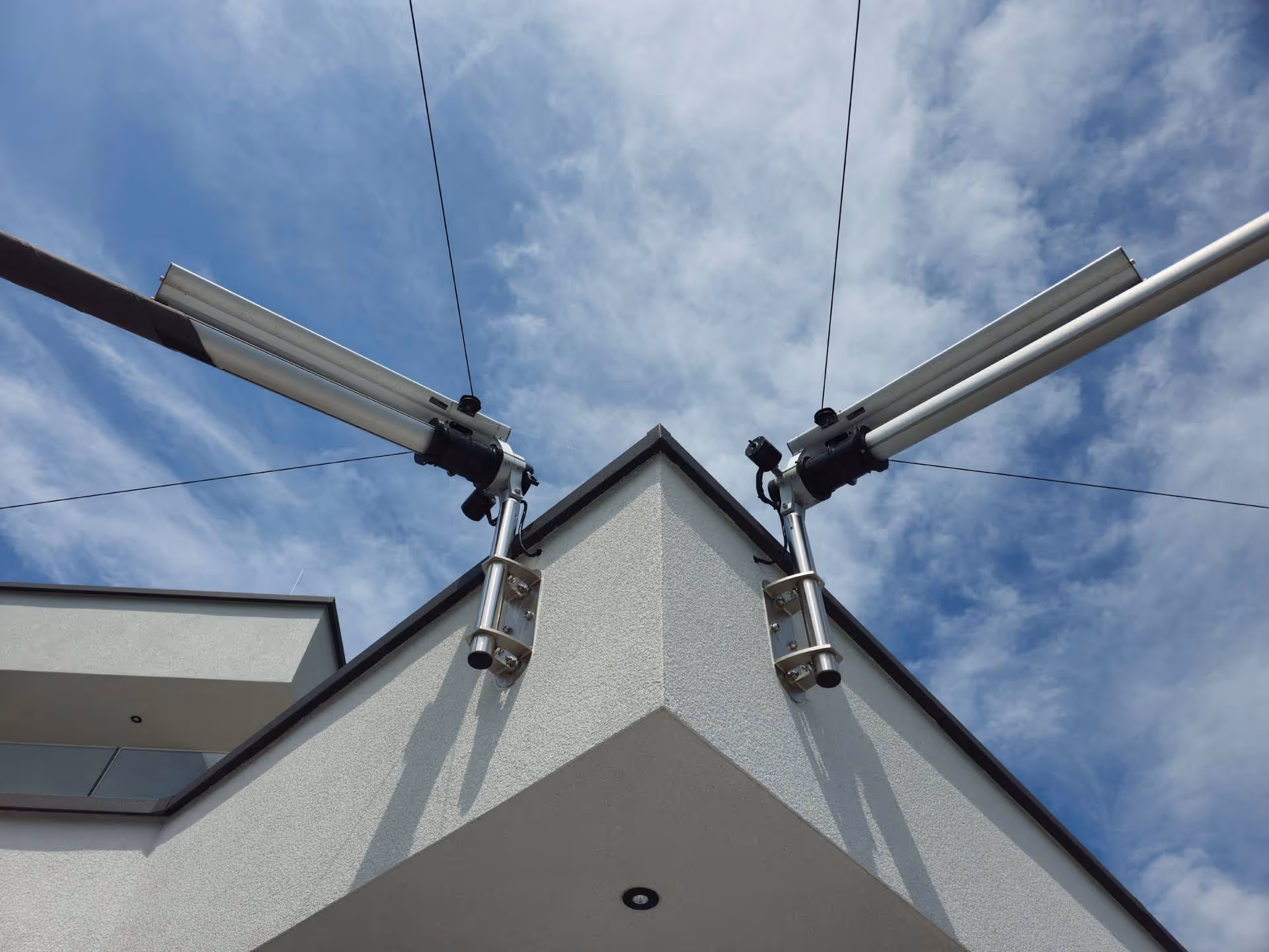 Symmetrische Anordnung der Tuchwellen.