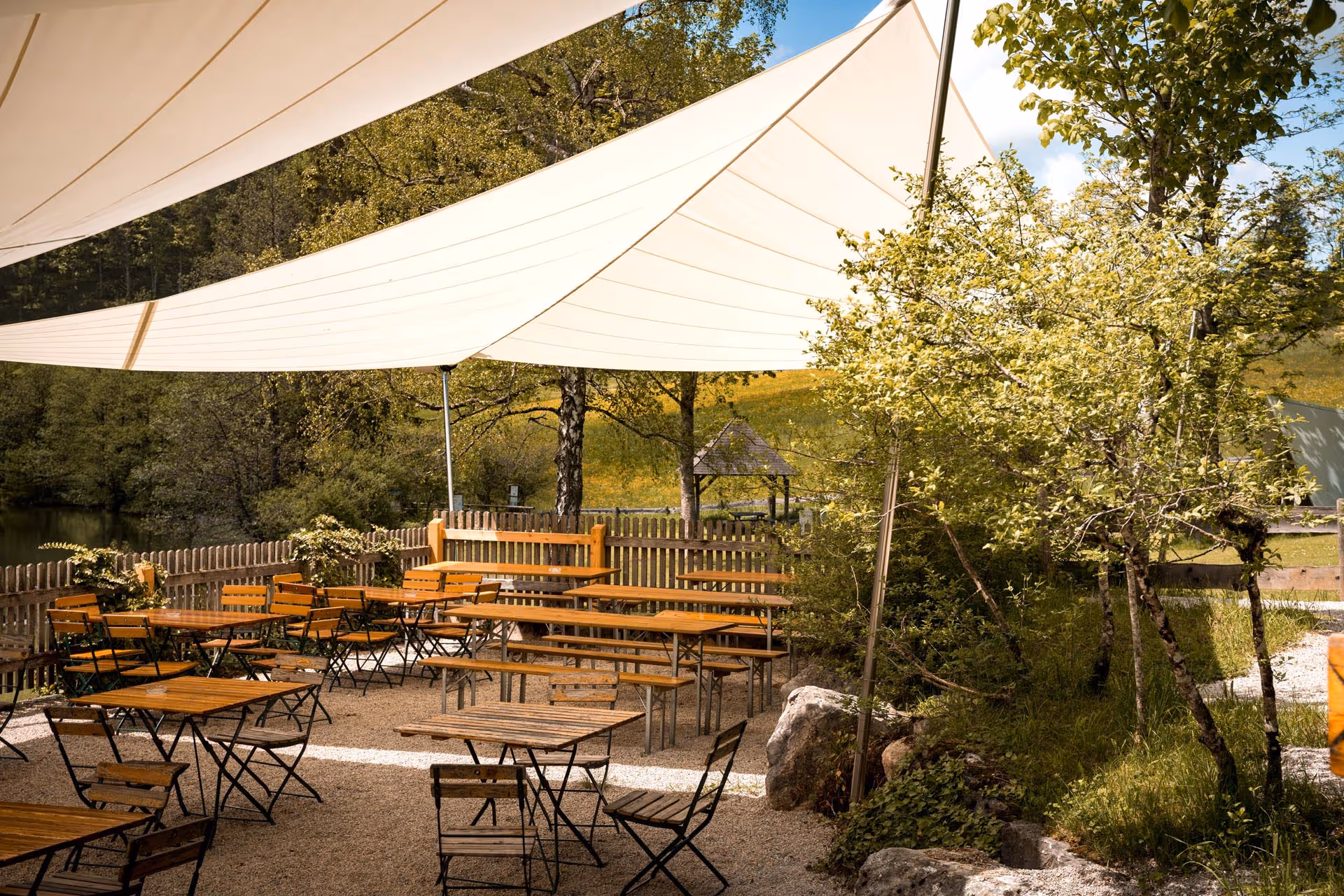 Ruhe und Entspannung nach einer anstrengenden Wanderung für Gäste am Gleinkersee.