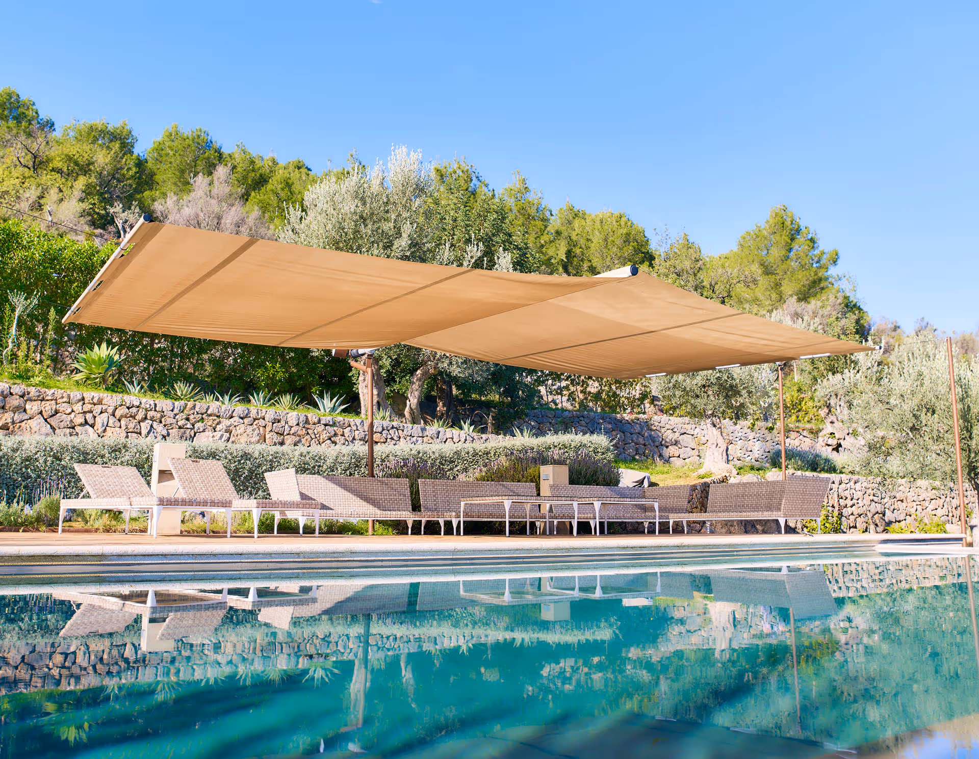 Flying rectangular sail