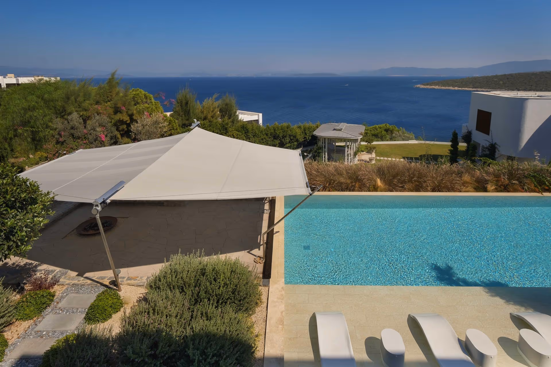 Two-sided trapezoidal sail in Bodrum