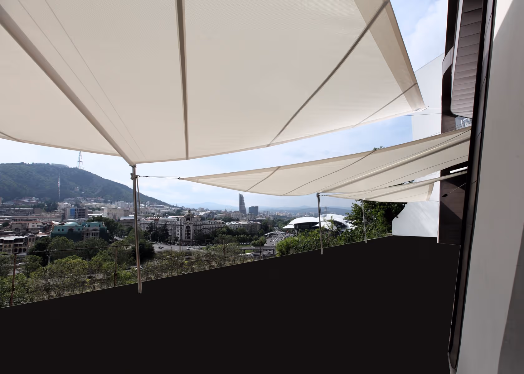 Georgien - Vertriebspartner aus Deutschland, die auch in Frankreich leben, realisierten das Projekt in Georgien gemeinsam mit Gerald Wurz. ein Erlebnis.