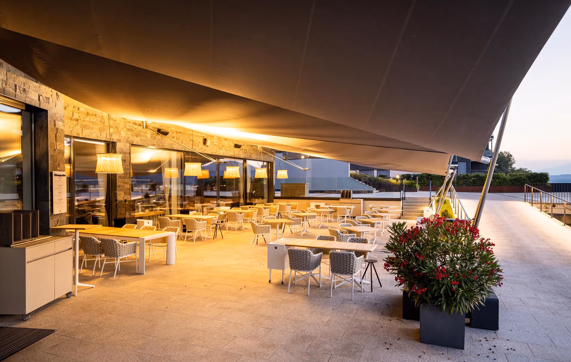Gemütliche Abendstimmung am Wörthersee.