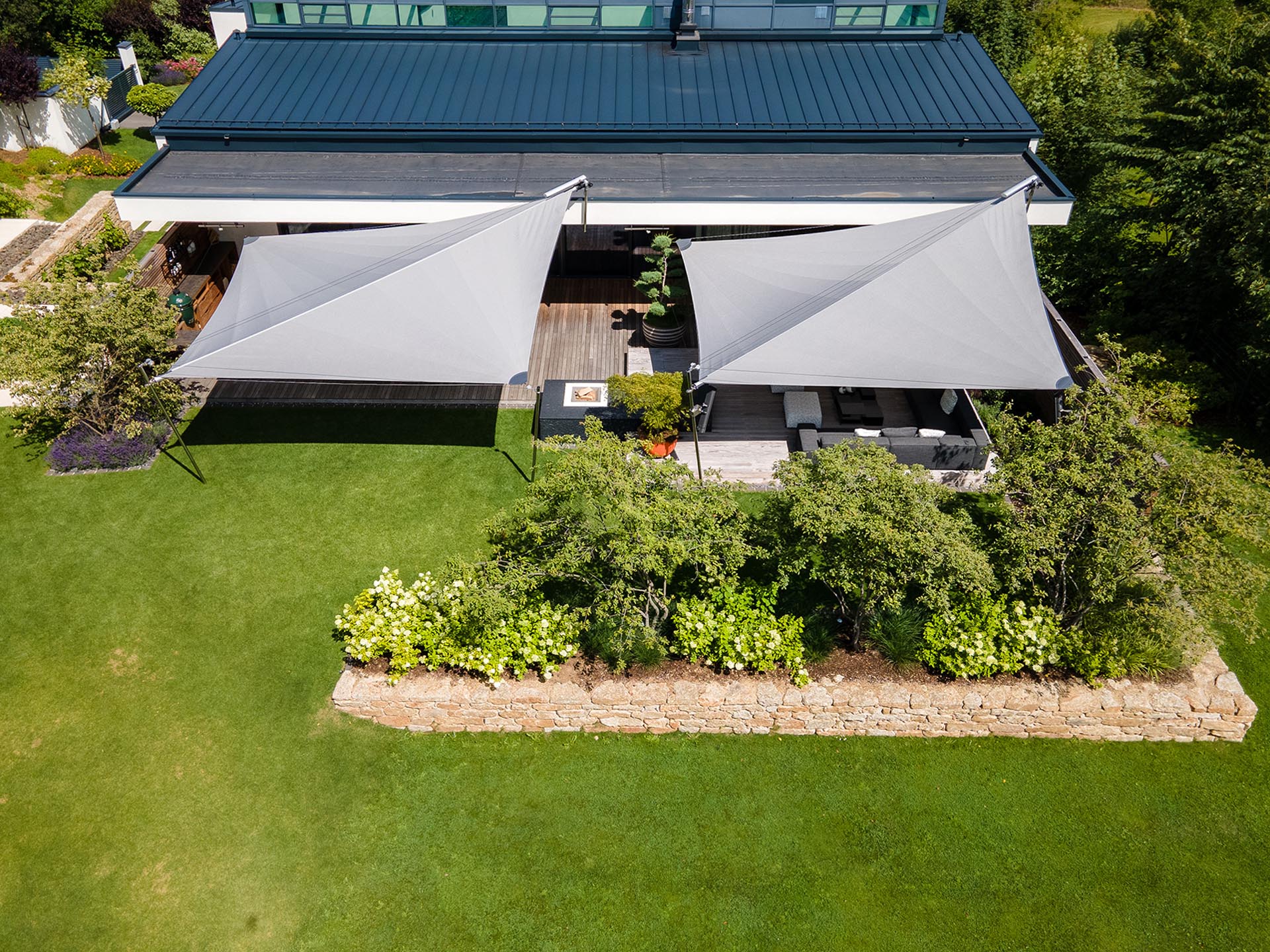 Sattler 320 Urban Segelmaterial im Strahlen-Zuschnitt – hochwertig und wetterfest.