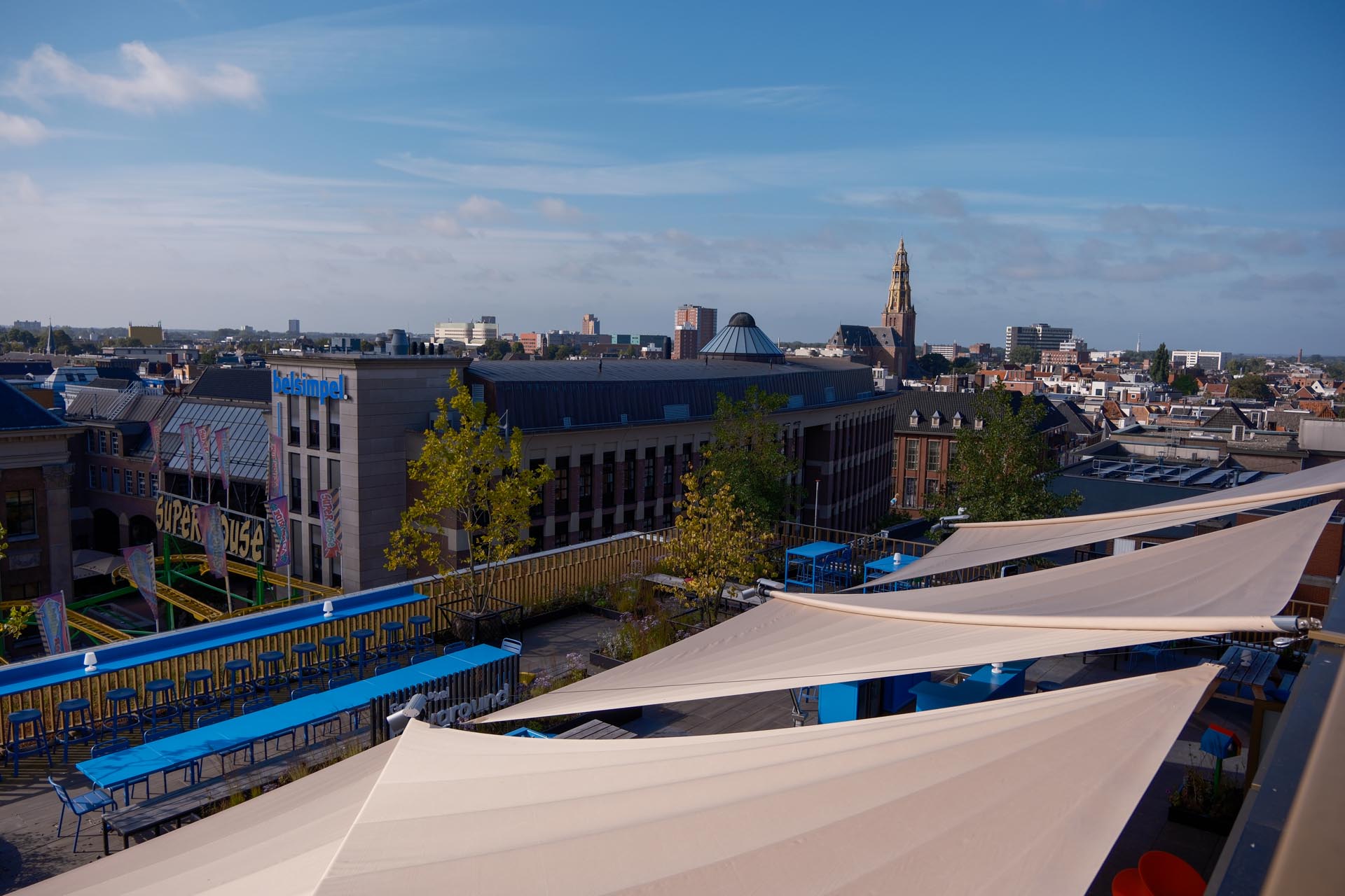 Automatischer Sonnenschutz für gewerbliche Außenbereiche