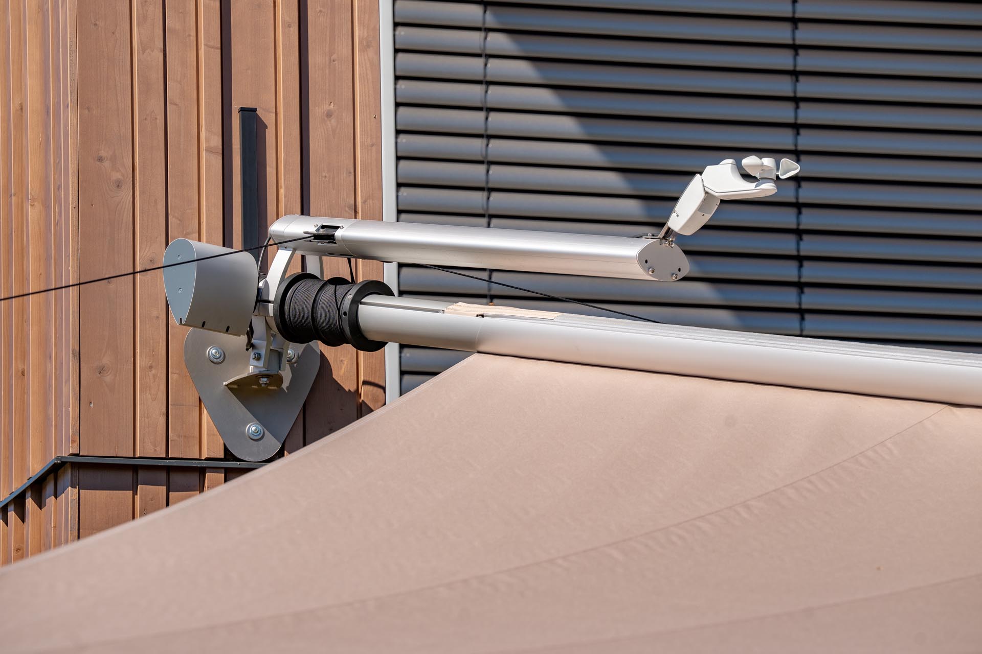 Windsensor - Vollautomatisches SunSquare System im Einsatz im Kindergarten