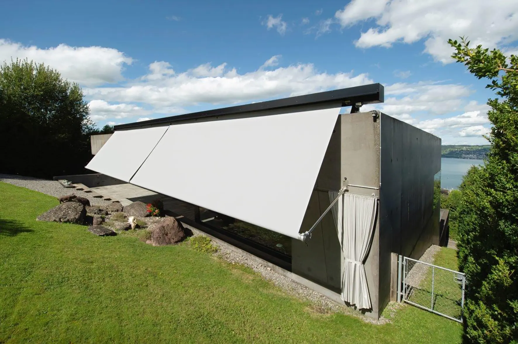 Architectural shading for glass façade