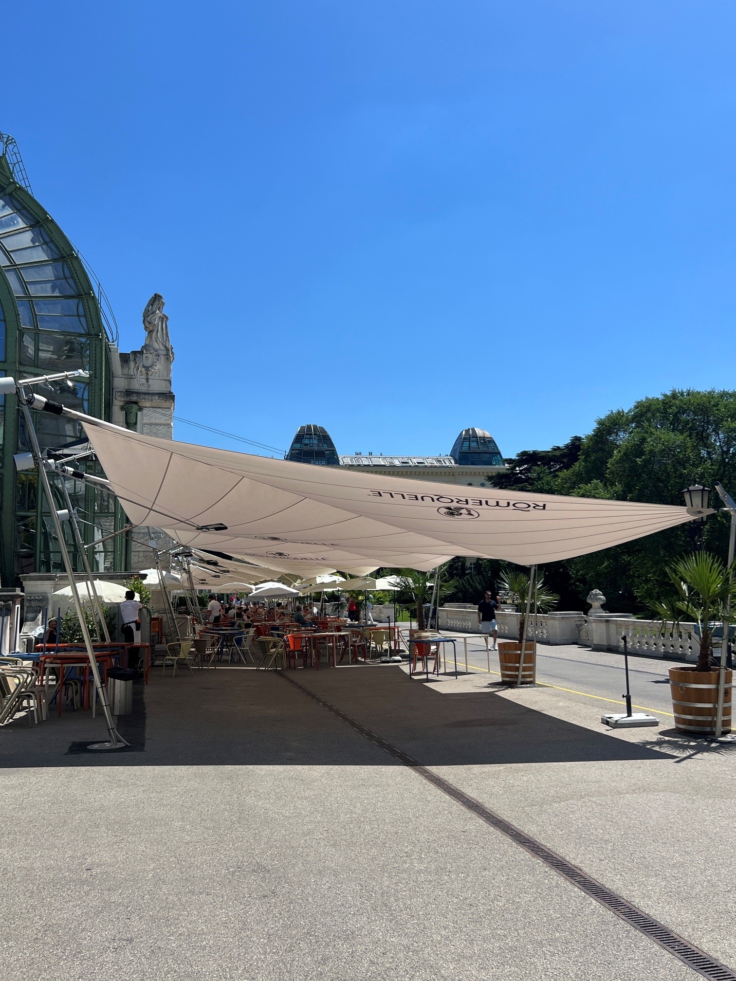 SunSquare für klare, aufgeräumte Flächen und wiederkehrende Gäste in der Gastronomie und Hotellerie.
