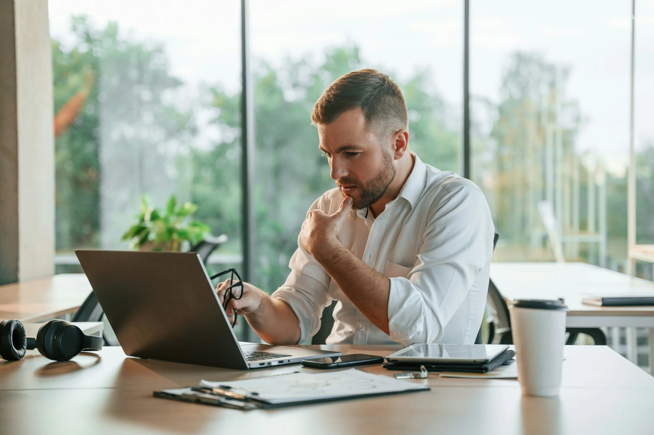Busy manager balancing tasks