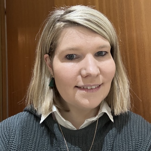 Ergotherapeutin Anna-Lena Häusler aus der Schmerzklinik Bad Mergentheim