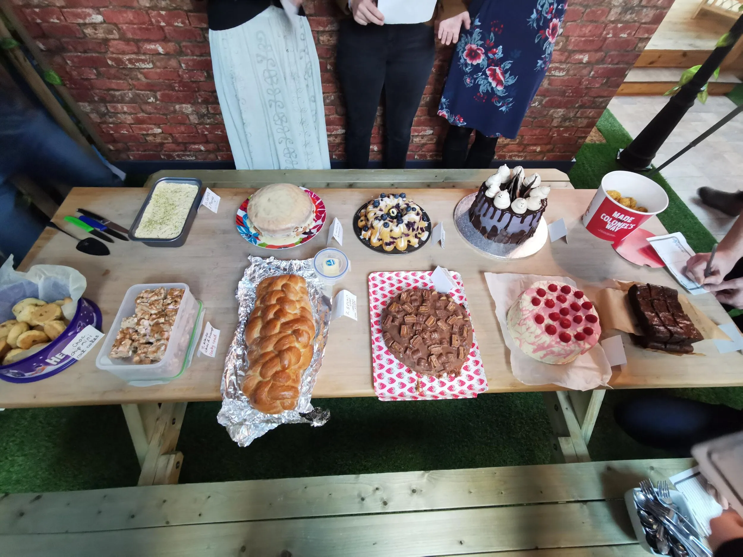 The Great DeskLodge Bake Off