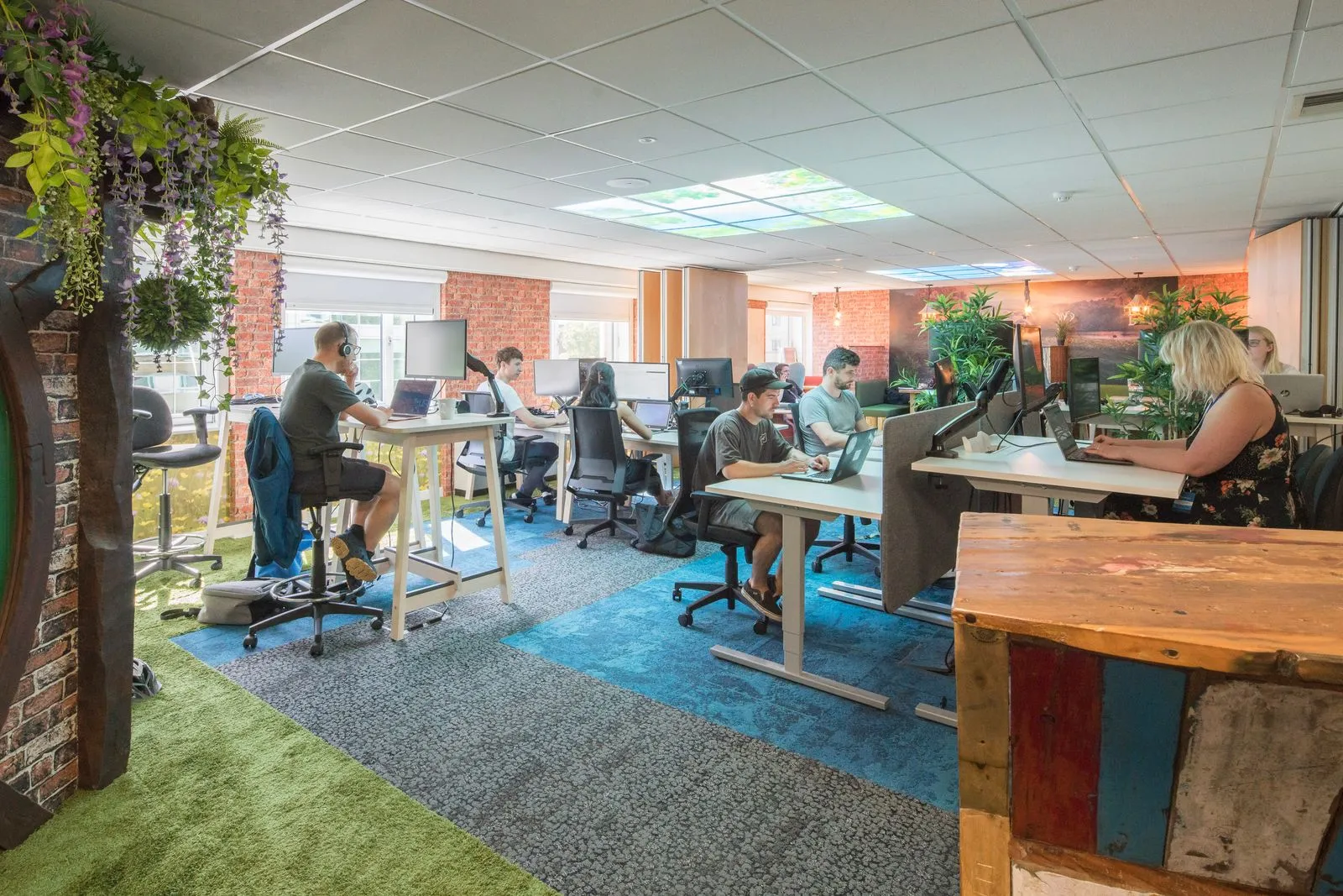 Why a virtual office at DeskLodge Bristol is perfect for your business