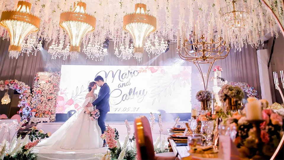 large led panel at wedding showing white visuals